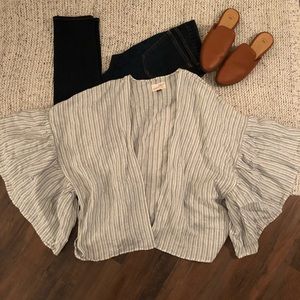 NEW Universal Thread wide sleeved kimono